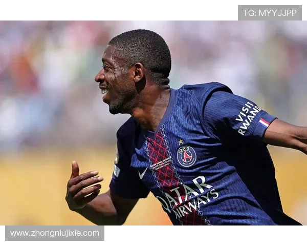 前刘海足球明星的传奇故事与赛场风采揭秘